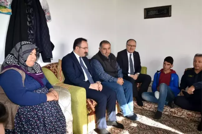 Bakan Yardımcısı Çataklı şehit ailesini ziyaret etti