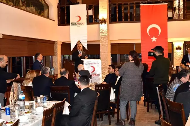 Kızılay'ın yeni binası için yardım gecesi düzenlendi