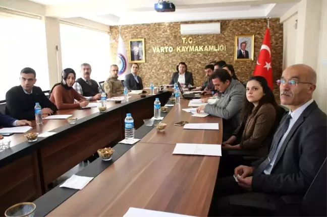 Varto'da 'Kadına Yönelik Şiddetle Mücadele' toplantısı