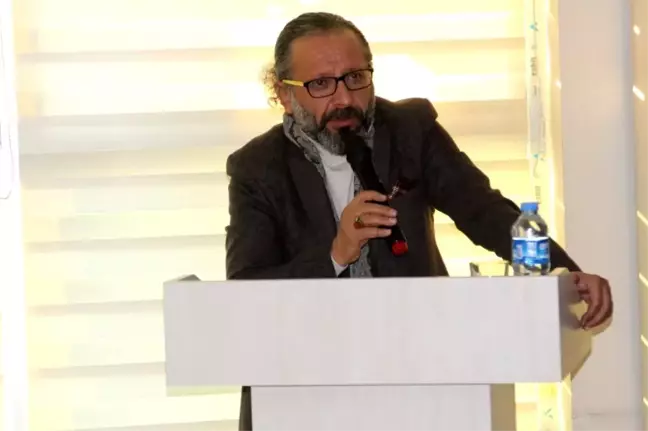 Yazar Sinan Yağmur, Yüksekova'da sevenleri ile buluştu