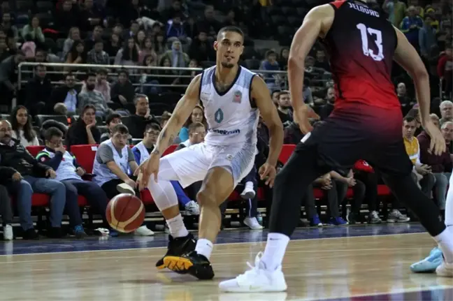 Türk Telekom evinde galip