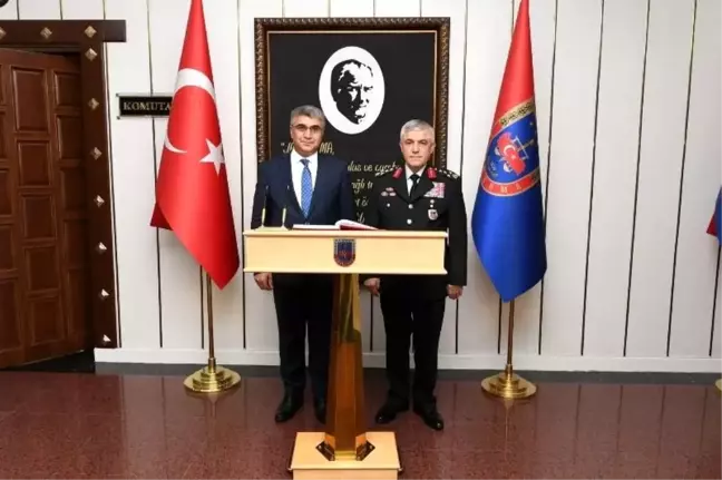 Vali Gürel'den Orgeneral Çetin'e ziyaret