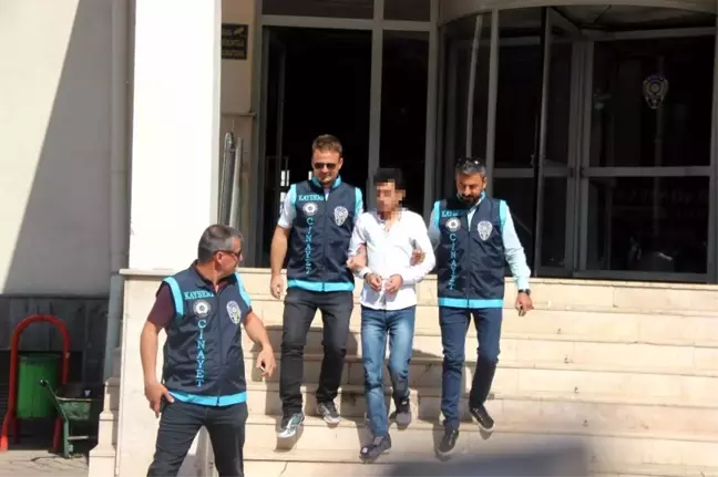 Defineye gittikleri arkadaşını öldürüp benzin dökerek yakan şahıs: