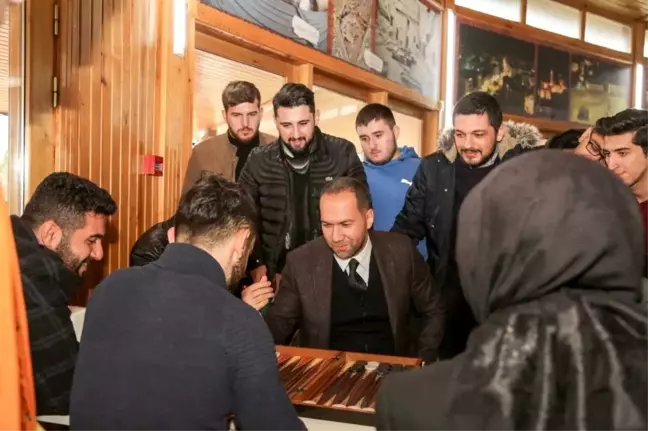 Davet twitter'dan Çaylar Niğde Belediye Başkanı Özdemir'den