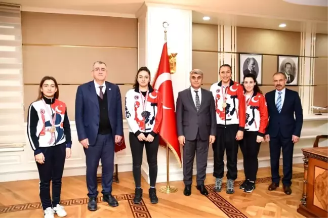 Milli sporculardan Vali Gürel'e ziyaret
