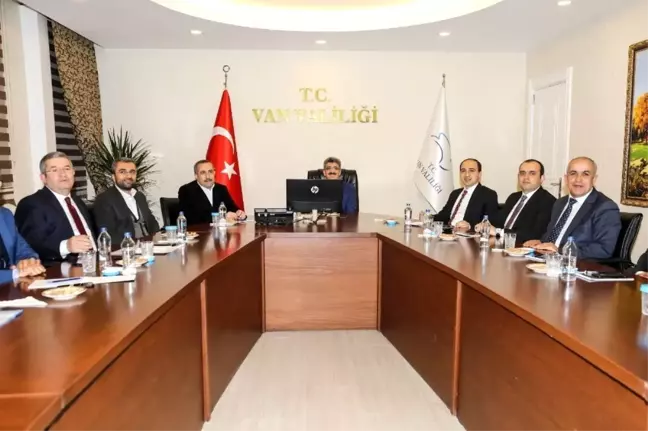 Çaldıran'da 'Organize Sera Bölgesi' kurma çalışması