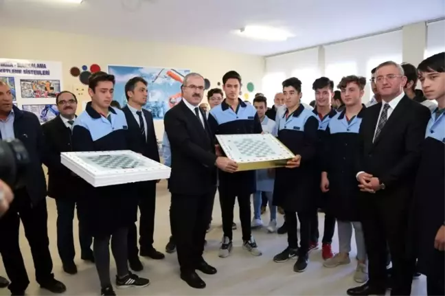 Gediz Yunus Emre MTAL'de Otomasyon Atölyesi açıldı