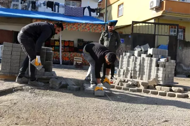 Cizre'de yol yapım, onarım ve parke taşı döşeme çalışması