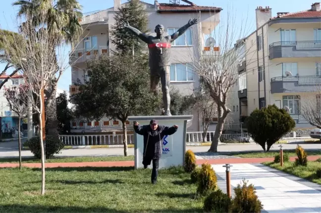 Milli Atlet İsmail Akçay'ın ismi İzmir'de ölümsüzleşiyor