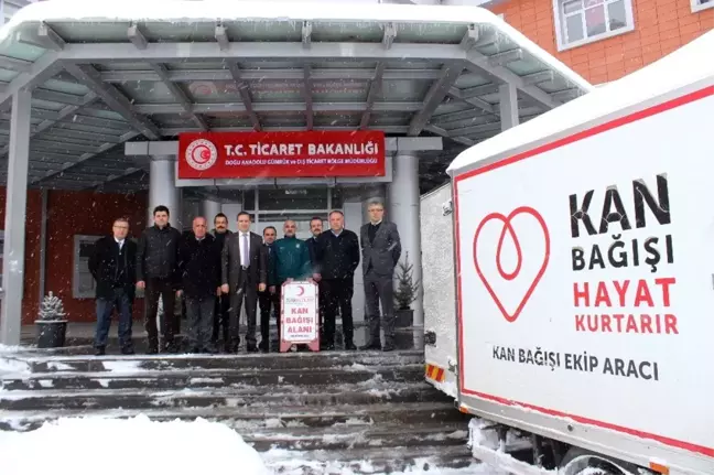 Gümrük personelinden kan bağışı