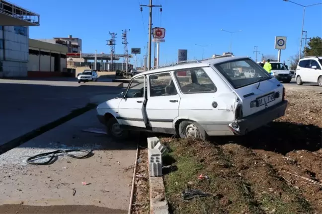 Otomobil yayaya çarptı: 1 ölü, 2 yaralı