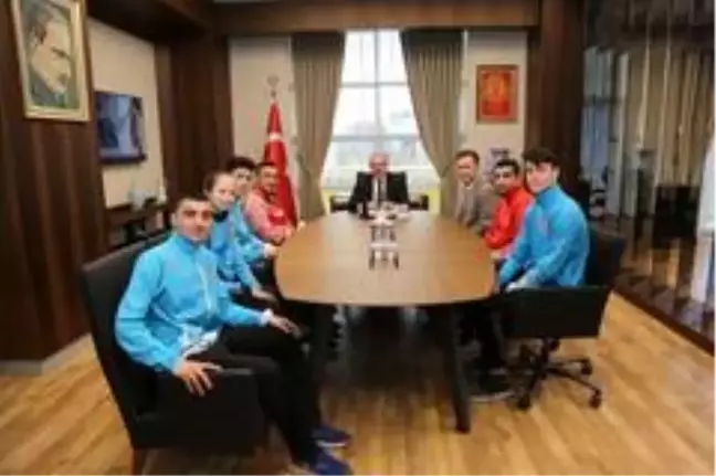 Şampiyon sporculardan Vali Toraman'a ziyaret