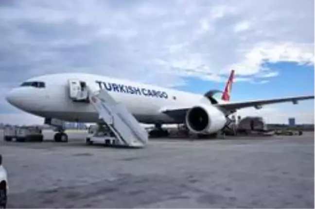 Turkish Cargo, Çin'e insani ve tıbbi yardım malzemesi taşıdı