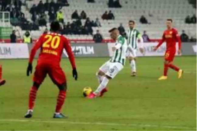 Göztepe, Konyaspor'u 3 golle geçti