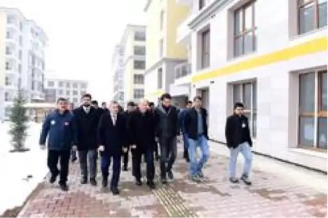 Bakan Yardımcısı Suver, Yeşilyurt'ta kentsel dönüşüm projelerini inceledi