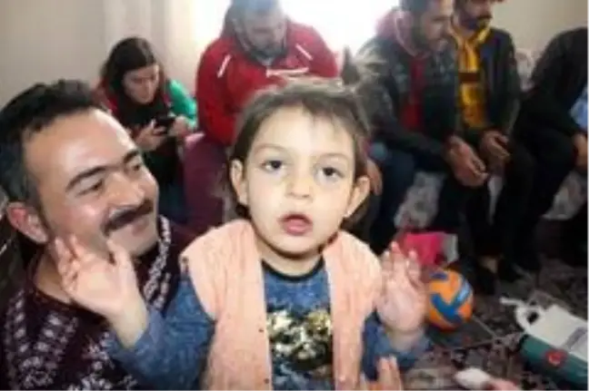Minik Meryem'e moral oldular