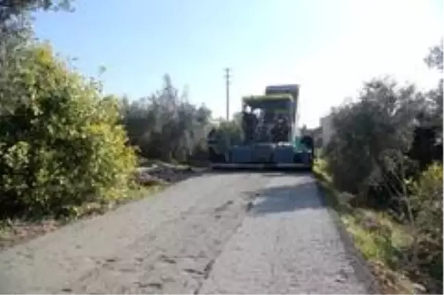 Erdemli Belediyesi, Çeşmeli'ye beton yol yaptı