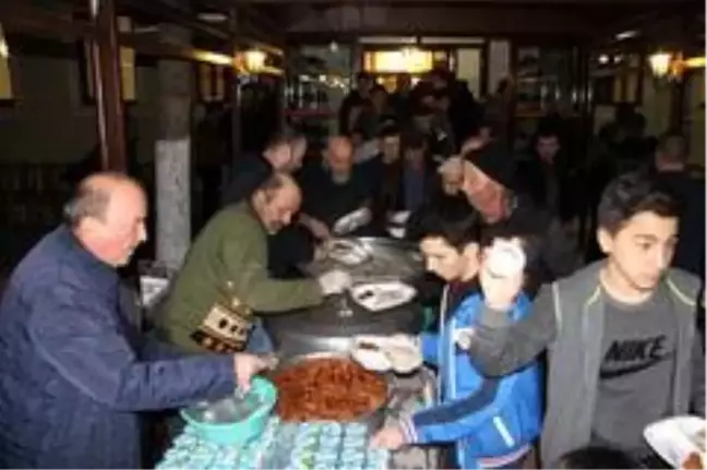 Düzce'de 110 yıllık kandil geleneği sürdürüyor