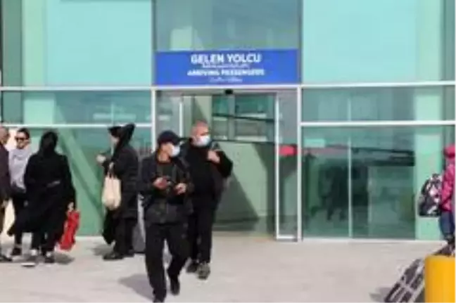Sarp Sınır Kapısı'nda korona virüsü nedeniyle tedbirler arttırıldı