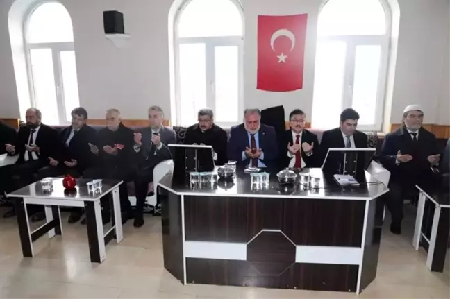 Vali Çağatay'dan şehit ailesine taziye ziyareti
