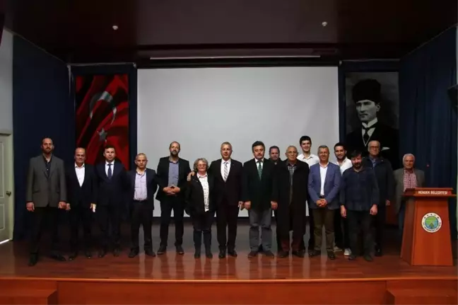 Hendek'te fındık üreticilere seminer verildi