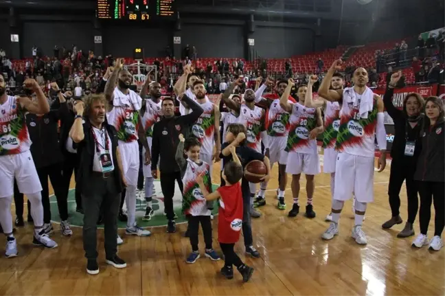 P. Karşıyaka, Avrupa'da yarı finalde