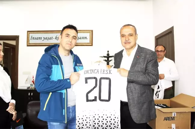 Başkan Uzundemir'den özel sporculara anlamlı destek