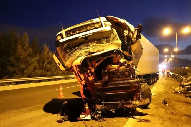 İzmir'de feci kaza: 1 ölü, 1 yaralı