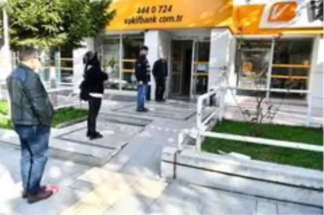Isparta Valiliği'nden vatandaşlara çıkartmalı uyarı