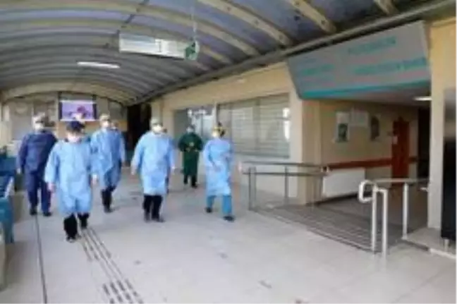 Vali Güner, Bartın Pandemi Hastanesinde incelemelerde bulundu