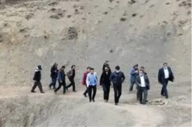 Çatak Belediyesinden 15 haneli yerleşim yerine yol