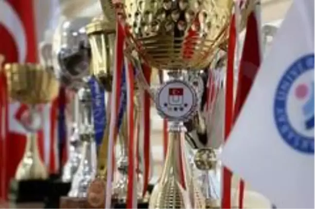 ASÜ spor takımları başarılarıyla dikkat çekiyor