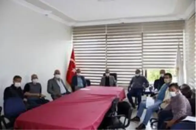 Başkan Uzundemir muhtarlarla istişare toplantısı yaptı
