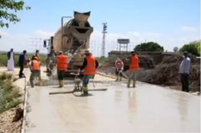 Kırsal mahallelerde beton yol yapıldı