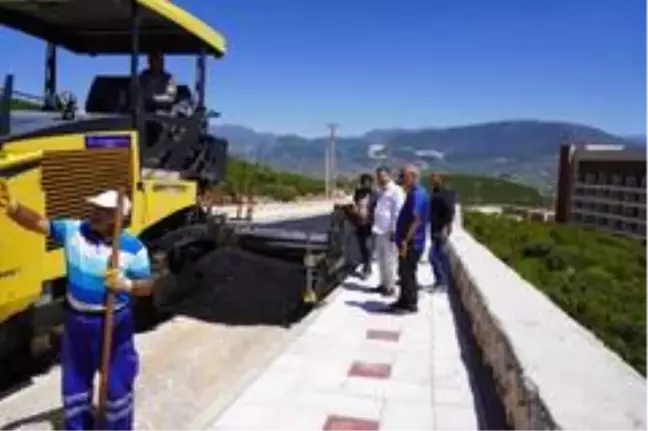Milas'ın yeni hastane yolunda sıcak asfalt çalışmaları tamamlandı