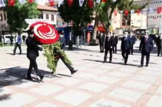 Karaman'da 743. Türk Dil Bayramı sade bir törenle kutlandı