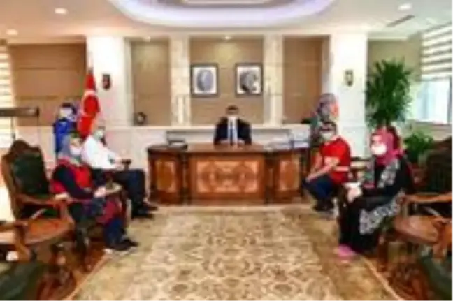 Başkan Yeşiloğlu, Vali Gürel'e çalışmalar hakkında bilgi verdi