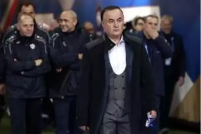 Fenerbahçe'de yeni hoca arayışı sürüyor