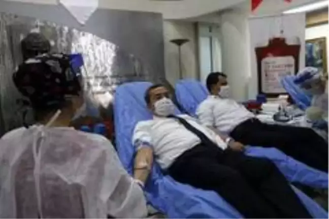 Konak Belediyesinden Kızılay'a destek