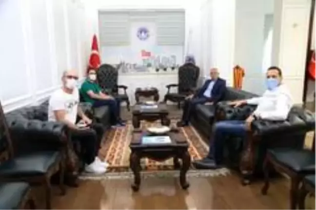 Yönetmeni Çetin, Güder'i ziyaret etti