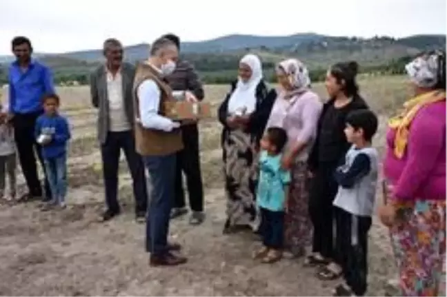 Dünya Süt Günü'nde çiftçilere süt ikramı