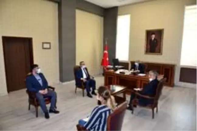 Vali Akın, Mucur ilçesinde covid-19 salgın süreci çalışmalarını inceledi