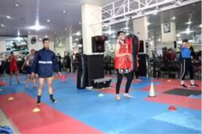 Milli sporcular salonlara kavuştu