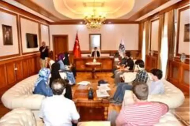 Mevlid-i Nebi Gençlik Bilgi Yarışması'nda dereceye girenler ödüllendirildi
