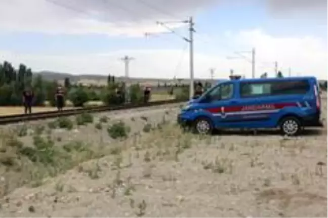 TCDD tren hattından bakır kablo çalan şüpheliler yakalandı