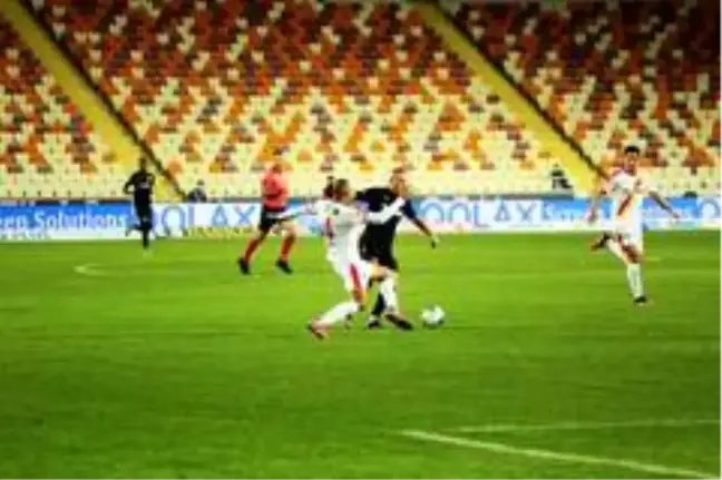 Son dakika haberleri | Süper Lig: Yeni Malatyaspor: 1 Göztepe: 0 (İlk yarı)