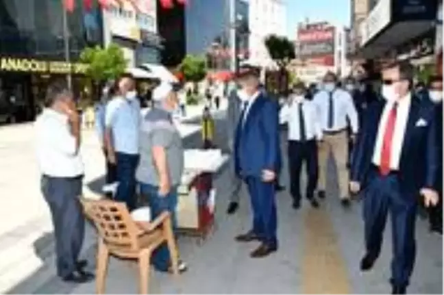 Vali Gürel hem uyardı hem maske dağıttı