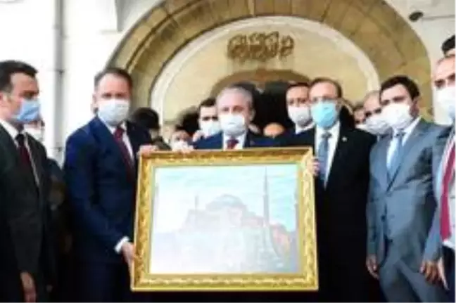 TBMM Başkanı Şentop, memleketinde çeşitli ziyaretlerde bulundu