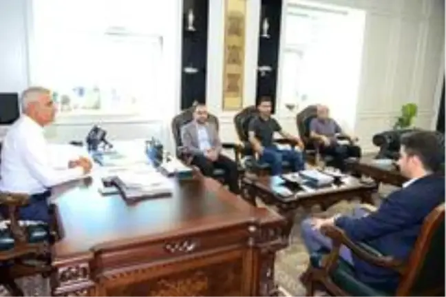 Gençlerden Güder'e teşekkür ziyareti