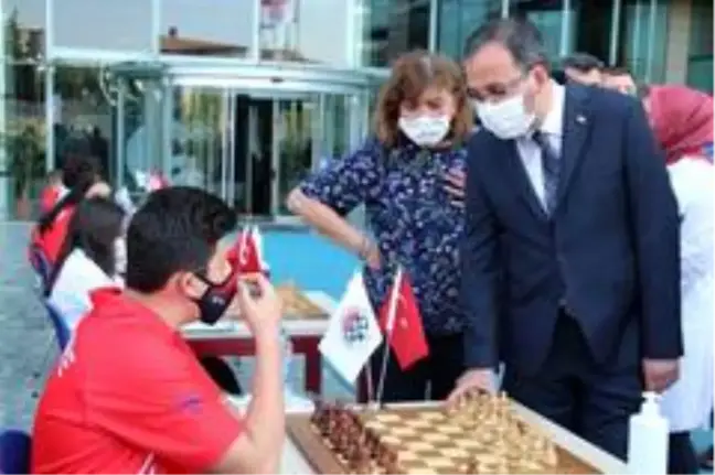 Pandemi koşullarına özel Dünya Satranç Günü kutlaması